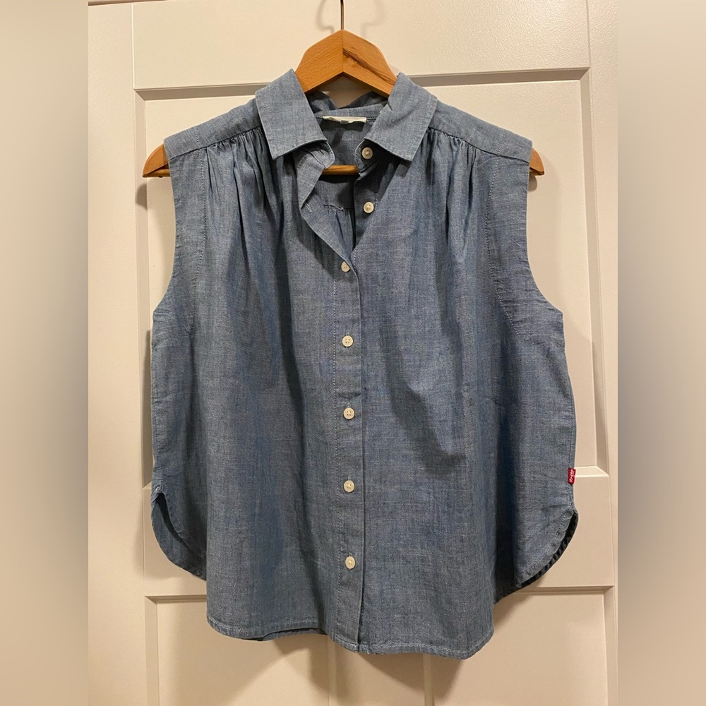 100% Cotton Levi’s Soft Denim Button Up